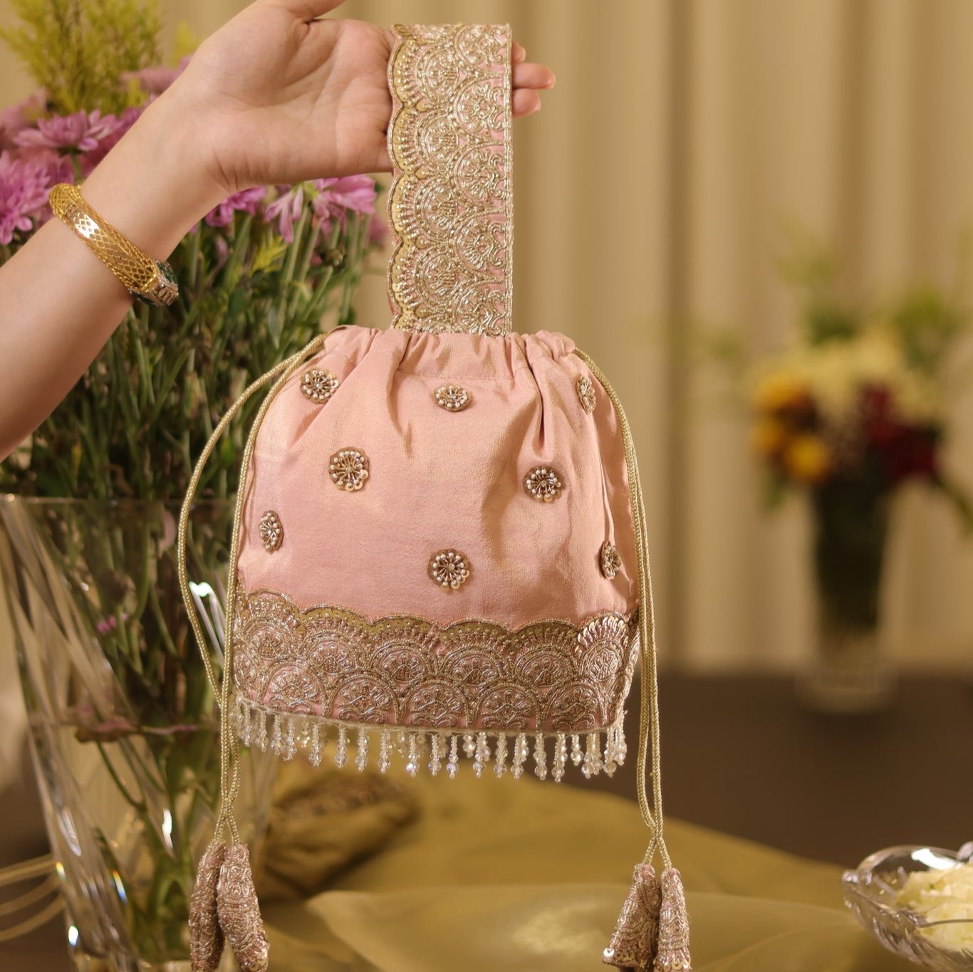 Clasic Embellished Potli