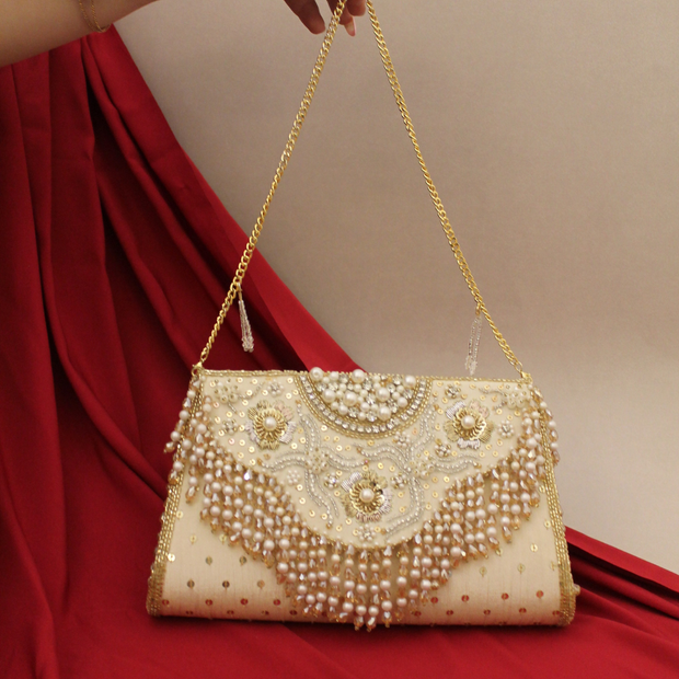 Vintage Floral Clutch With Tassel