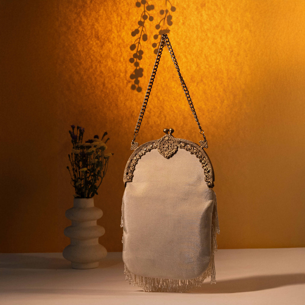 Heer Tassel Ivory Potli