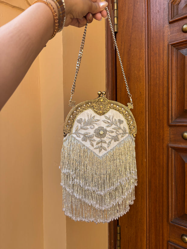 Heer Tassel Ivory Potli