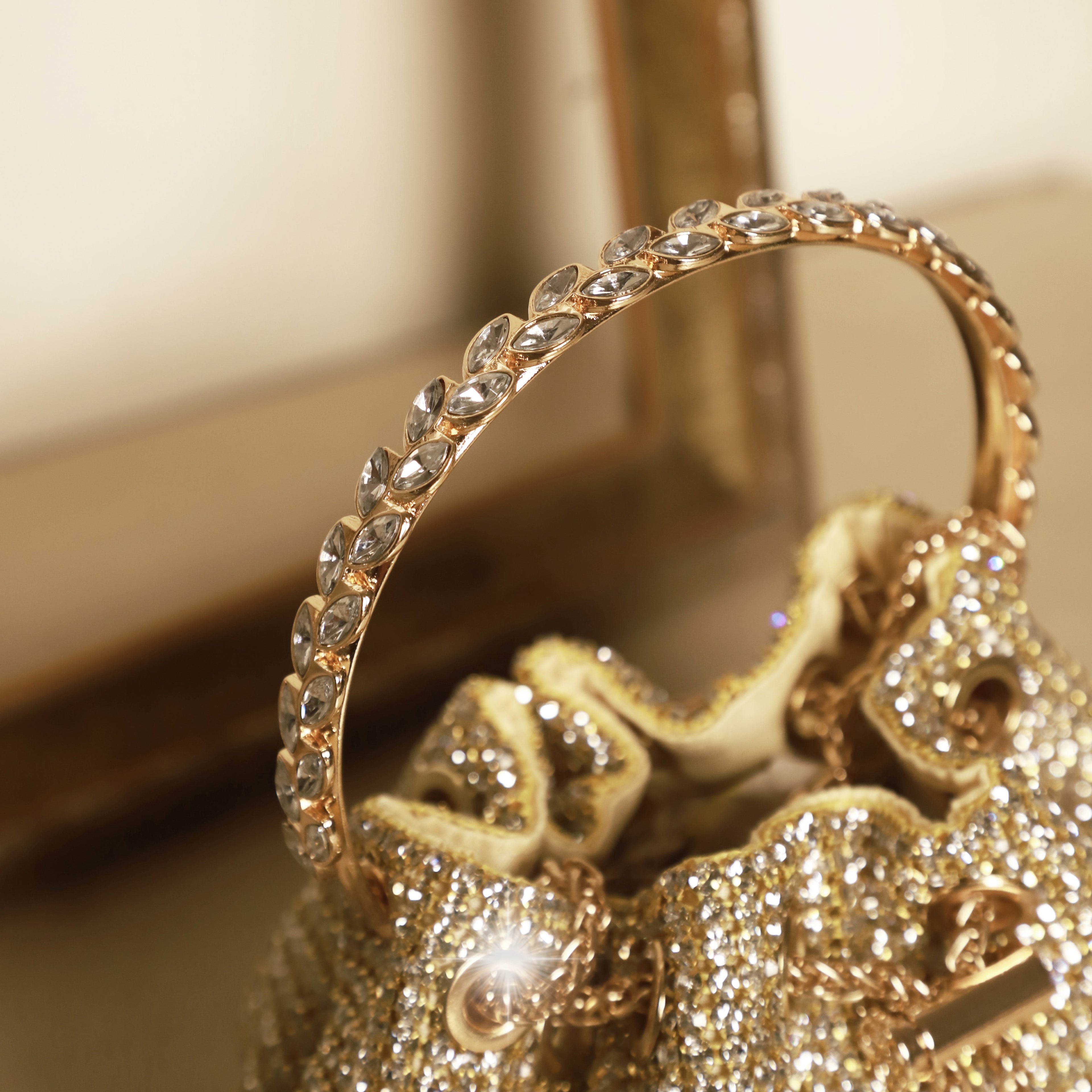 Golden Éclat Bucket Bag
